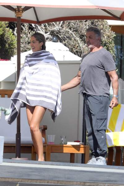 Sylvester Stallone et sa fille Sistine ont choisi de se détendre sous le soleil de Los Angeles, ce dimanche 9 août
