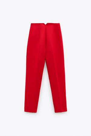 
Pantalon satiné taille haute, 29,95€, Zara