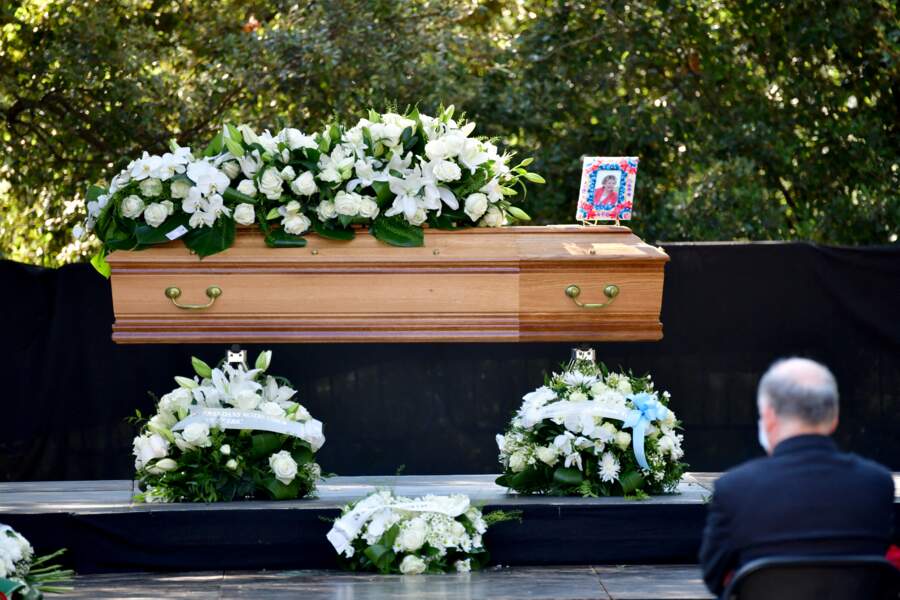 Le cercueil d'Annie Cordy, à Cannes le 12 septembre 2020