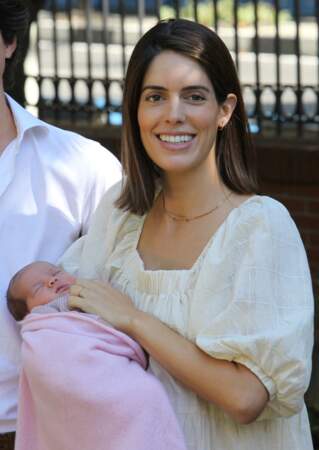 Sofia Palazuelo et sa fille la duchesse d'Albe à la sortie de l'hôpital à Madrid