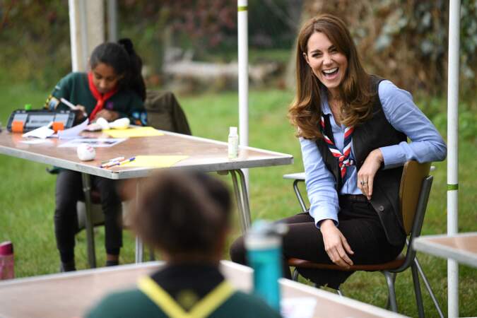 Kate Middleton a rencontré les membres du groupe de scouts "Cub and Beaver", à Norholt le 29 septembre 2020. 