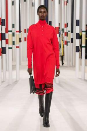 Le rouge star du défilé Hermès Prêt-à-porter Automne-hiver 2020-2021