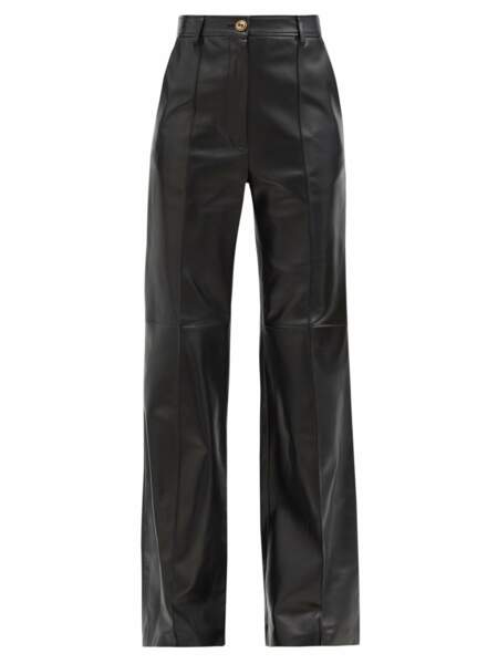 Pantalon évasé en cuir, 2,700€, Gucci sur matchesfashion