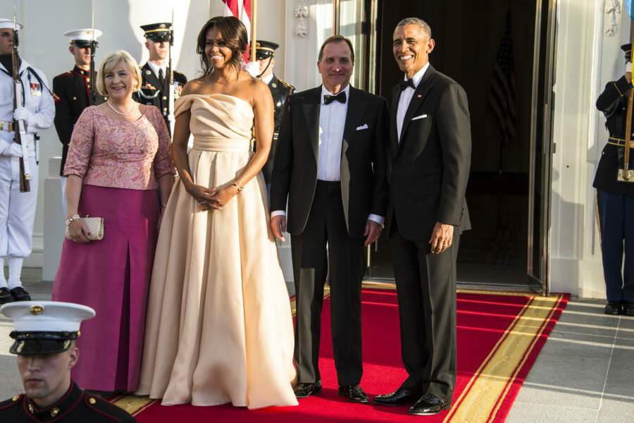 Michelle Obama et son mari, Barack, accueillent le premier ministre Suédois Stefan Lofven et sa femme Ulla Lofven, le 14 mai 2016.