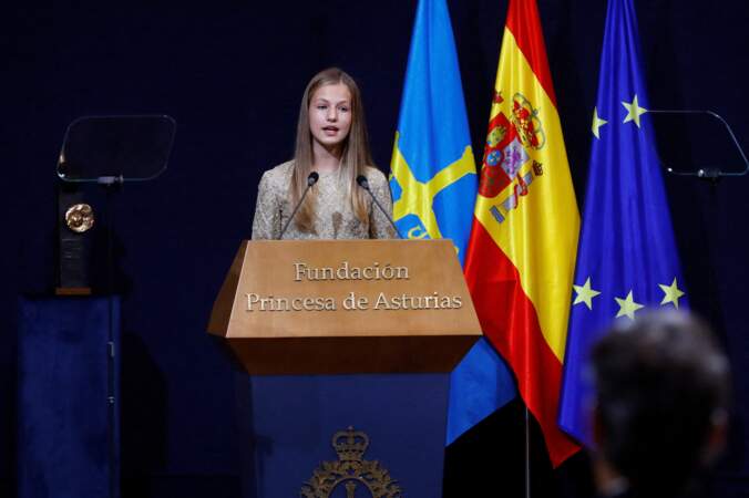 La princesse héritière Leonor d'Espagne lors de la cérémonie de remise des prix de la princesse des Asturies à l'hôtel Reconquista d'Oviedo, le 16 octobre 2020.