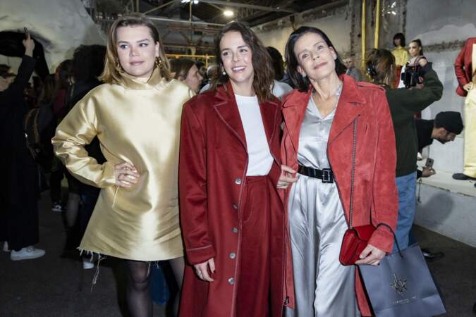 La princesse Stéphanie de Monaco et ses filles, Camille Gottlieb et la styliste Pauline Ducruet lors du défilé de mode prêt-à-porter "Alter" automne-hiver 2020/2021à Paris,  le 25 février 2020.