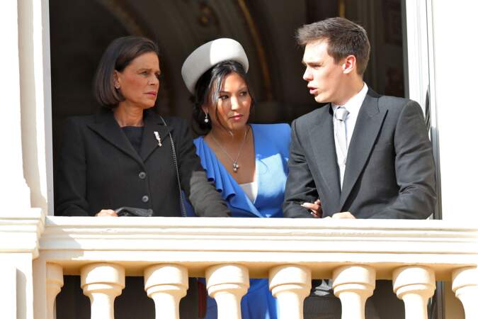 La princesse Stéphanie de Monaco, son fils Louis Ducruet et sa femme Marie Chevallier, au balcon du palais lors de la Fête nationale monégasque à Monaco, le19 novembre 2019