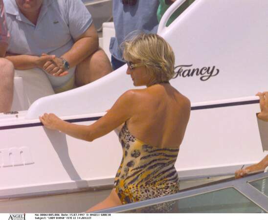 Lady Diana sur un bateau à Saint-Tropez, le 14 juillet 1997
