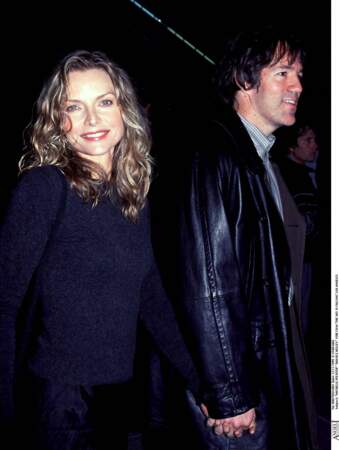 Michelle Pfeiffer et son époux, David E.Kelley, en 1999, à la première du film "The Sky is falling", à Los Angeles. 