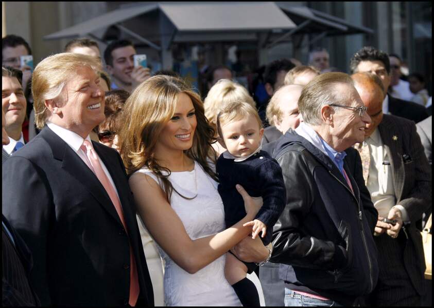 Barron Trump et ses parents lors de l'inauguration de l'étoile de Donald Trump sur le Walk of Fame en 2007