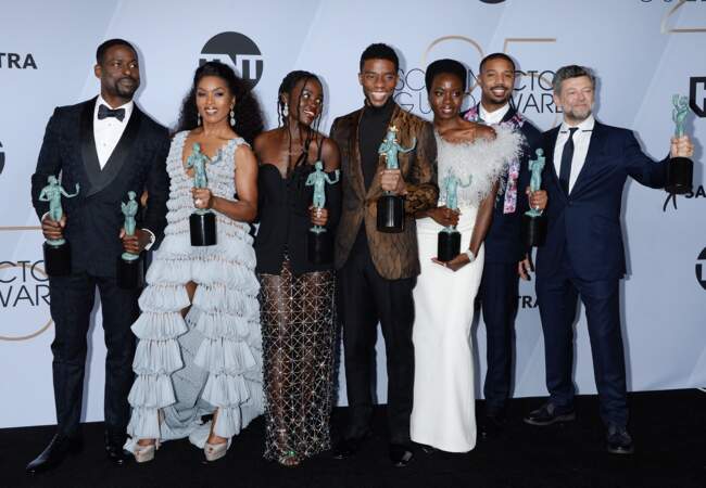 Michael B.Jordan et les autres acteurs de Black Panther, lors de la 25ème cérémonie annuelle des Screen Actors Guild Awards au Shrine Audritorium à Los Angeles, le 27 janvier 2019

