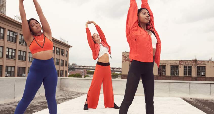 La collection adidas x Karlie Kloss comprend une sélection de basiques innovants, créés pour suivre le rythme des femmes multitâches ! 