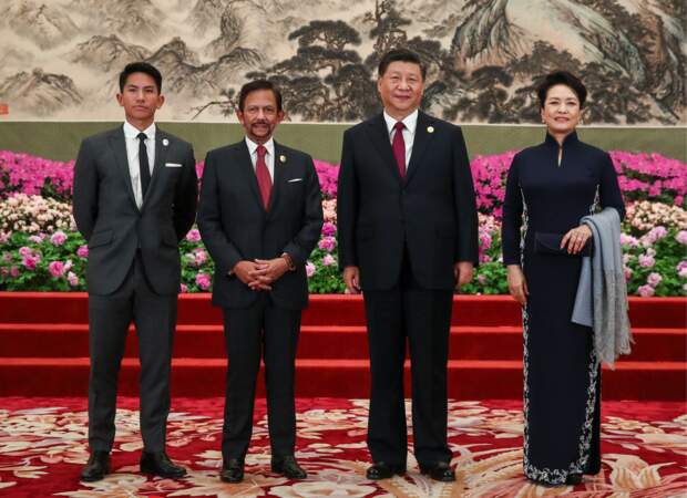 Le prince Abdul Mateen de Brunei, (à gauche) à Pékin à l'occasion du forum "Belt and Road", le 26 avril 2019