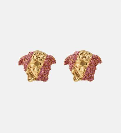 Boucles d'oreilles "Palazzo Dia" dorées et cristaux roses, 320 €, Versace.