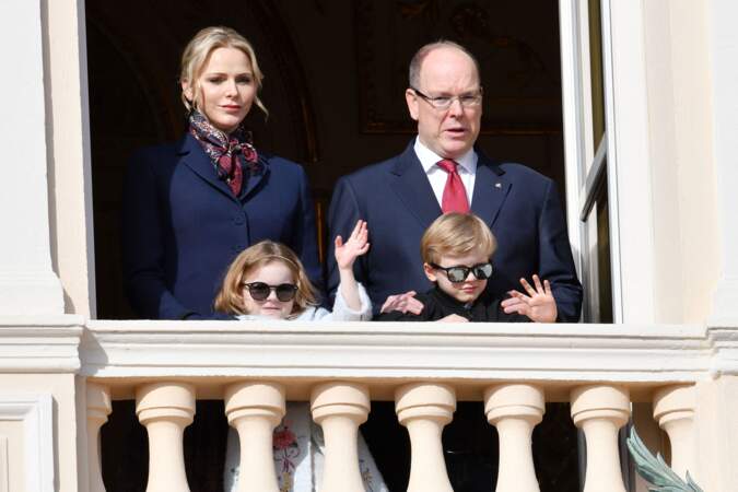 Le 27 janvier 2020, Jacques et Gabriella accompagnent leurs parents pour saluer la foule monégasque depuis le balcon du Palais. La famille princière assiste à la traditionnelle procession durant la célébration de la Sainte Dévote.