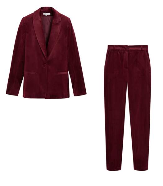 Ensemble tailleur pantalon en velours rouge, 175 euros la veste et 89 euros le pantalon, La Petite Française.