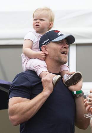 Mike Tindall et sa deuxième fille Lena, au "Festival of British Eventing" à Gatcombe Park, le 3 août 2019.  