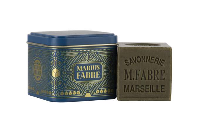 Savon de Marseille et sa boîte en métal, Marius Fabre, 9 €.

