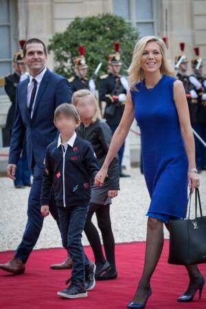 Laurence Auzière (fille de Brigitte et belle-fille d'Emmanuel Macron) avec son mari Guillaume et leurs enfants, à l'Elysée, le 14 mai 2017.