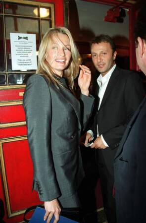 Estelle Lefébure et Arthur, le 7 mars 2002, lors d'une sortie théâtre.