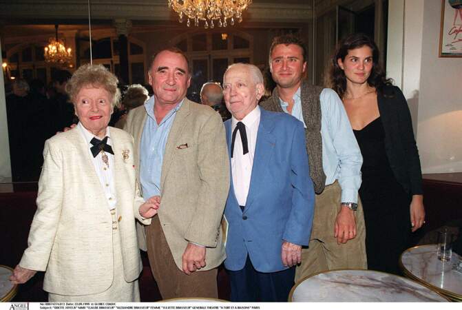 Odette Joyeux avec son fils, Claude Brasseur et son petit fils, Alexandre Brasseur.