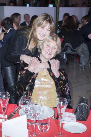 Carla Bruni et sa mère Marisa Borini très complices en 2014.