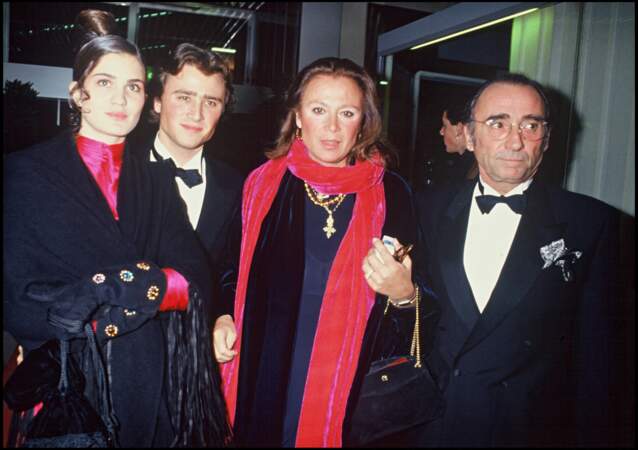 Claude Brasseur avec sa femme et son fils, Alexandre Brasseur lors de la cérémonie des César en 1992.