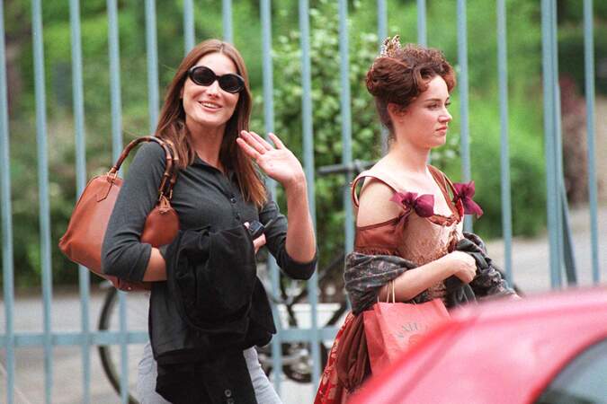 Carla Bruni et son amie Marine Delterme sur le tournage du film Vatel. Elle a été son témoin de mariage.