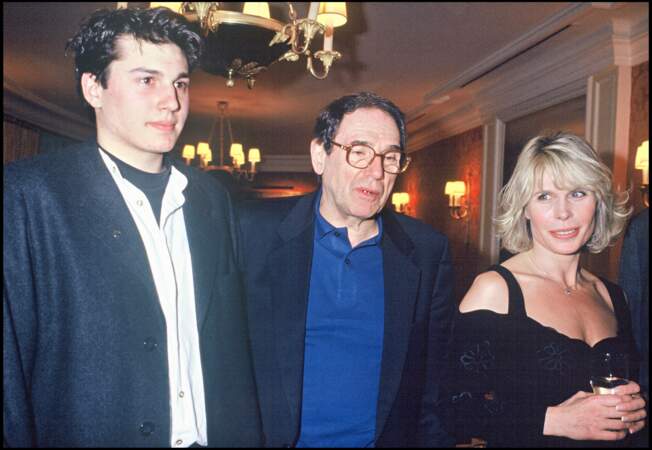 Robert Hossein aux côtés de son épouse Candice Patou et de leur fils, Julien Hossein