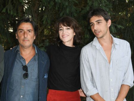 Yvan Attal, Charlotte Gainsbourg et leur fils Ben Attal au festival du Film Francophone d'Angoulême, le 20 août 2019.