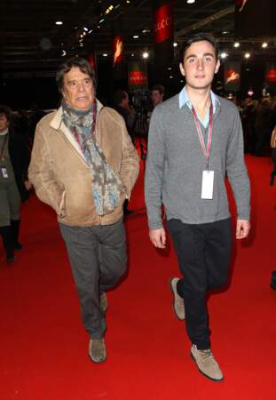Bernard Tapie, avec son beau fils Raphaël Goehrs (le compagnon de sa fille, Sophie), en décembre 2013, à Villepinte. 