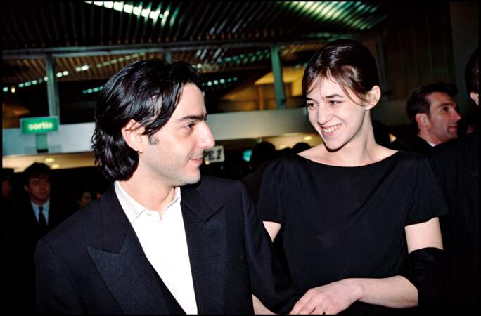 Yvan Attal et Charlotte Gainsbourg, lors de la cérémonie des César en 1995.