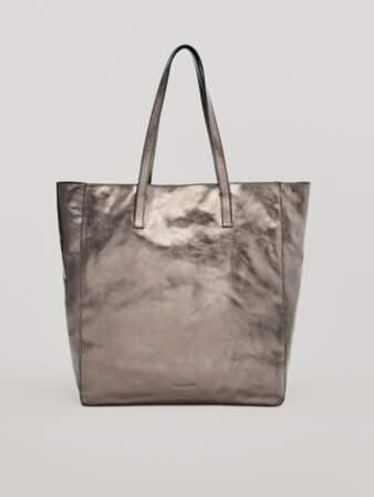Grand sac cabas fourre-tout en cuir nappa métallisé doré, 129€, Massimo Dutti