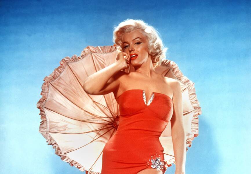 Marilyn Monroe se protège du soleil, dans les 50s