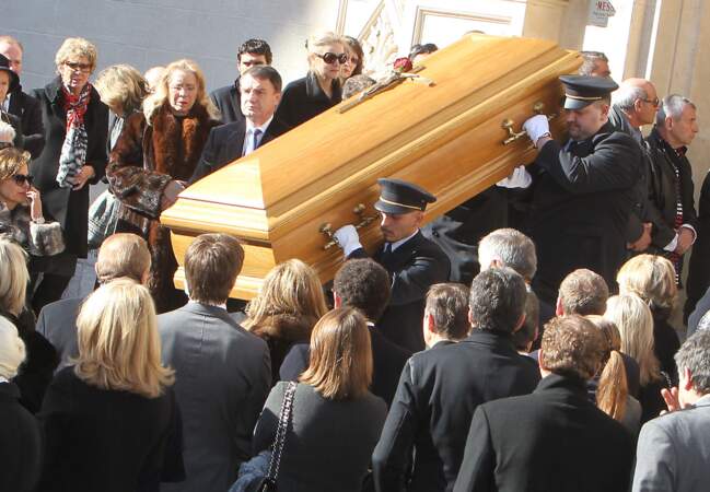 Le cercueil de Michel Pastor sort de l'église Saint-Charles à Monte-Carlo