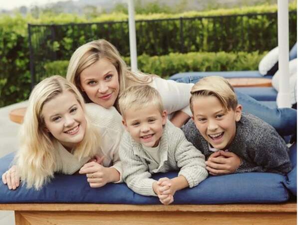 Reese Witherspoon et ses trois enfants, 