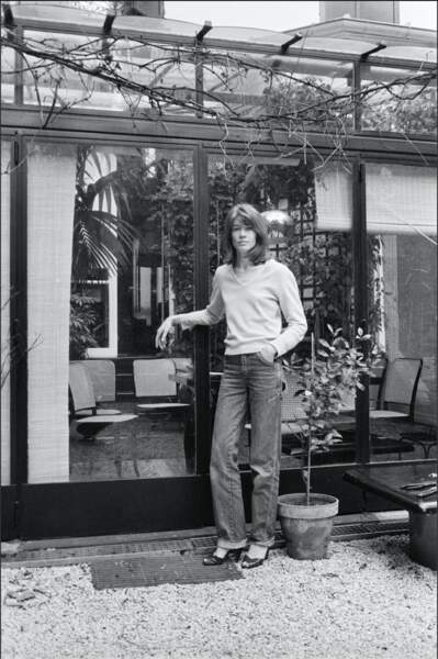 Le jean droit de Françoise Hardy en 1988 devient sa nouvelle signature 