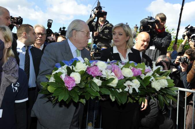 Jean-Marie et Marine Le Pen ont déposé une gerbe