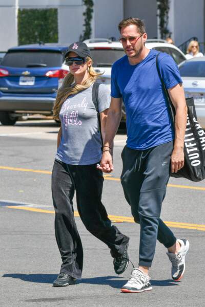 Paris Hilton et son compagnon, Carter Reum lors d'un déjeuner romantique à Malibu, le 7 juin 2020. 