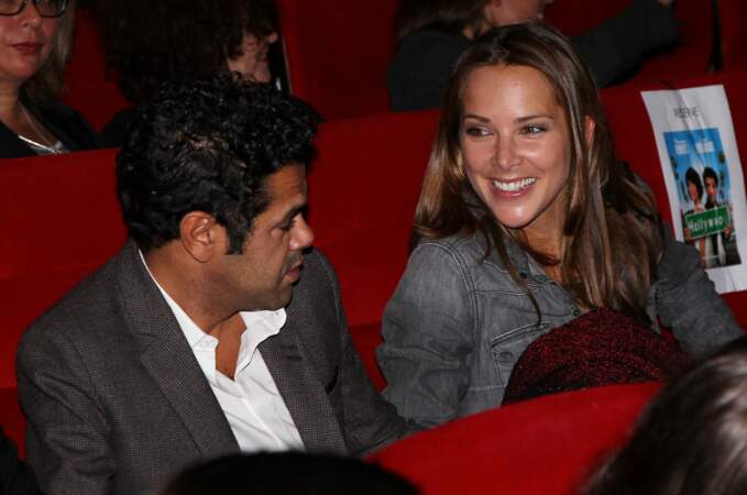 Jamel Debbouze et Mélissa Theuriau tout sourire lors de l'avant-première du film de "Hollywood", au cinéma Gaumont Marignan, en novembre 2011.