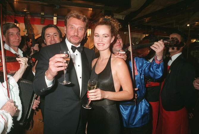 Johnny Hallyday et son épouse Laeticia Hallyday en 1998, ,aux César 