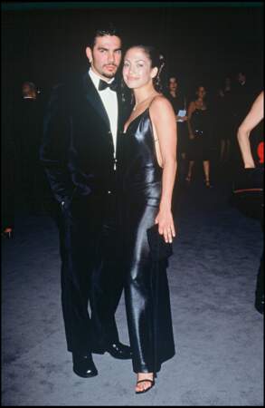 Jennifer Lopez et son mari Ojani Noa, à Santa Monica en 1997