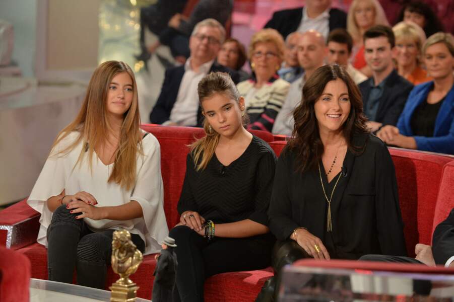 Cristiana Reali et ses filles Toscane et Elisa à Vivement Dimanche, le 24 septembre 2014