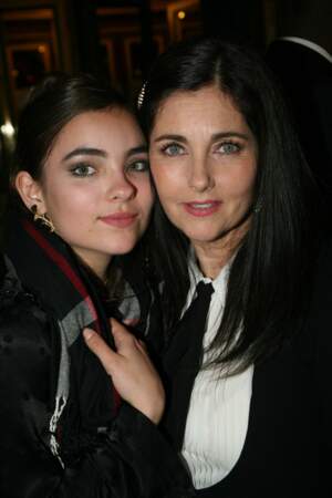 Cristiana Reali et sa fille Elisa posent ensemble en 2019, aux Molières