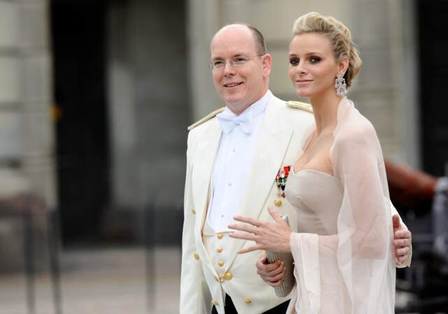 Le prince Albert II de Monaco et Charlène Wittstock au mariage de la princesse Victoria de Suède et de Daniel Westling en 2010