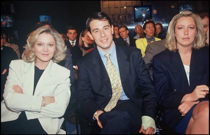 Marine Le Pen (à droite) à 27 ans.