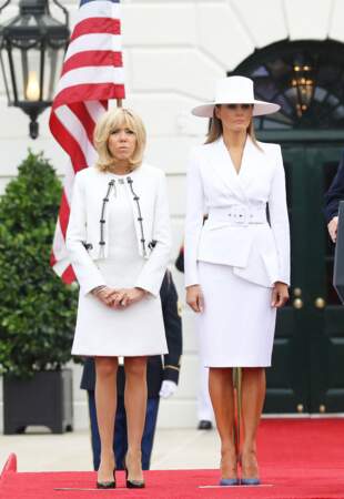 Brigitte Macron assortie à Melania Trump : deux femmes, deux style mais une vraie complicité, le 24 avril 2018.