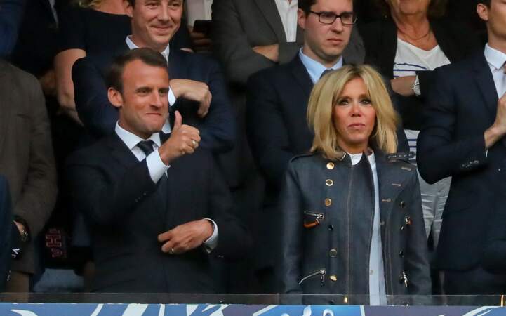 Brigitte Macron en perfecto rock lors de la finale de la coupe de France, le 9 mai 2018.