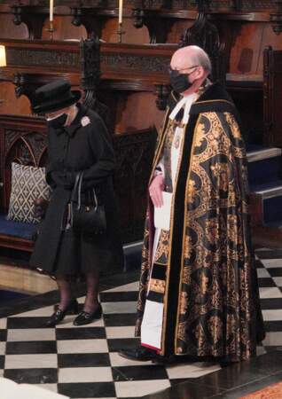 Sa Majesté Elizabeth II avec l'archevêque de Canterbury en la chapelle Saint George de Windsor 