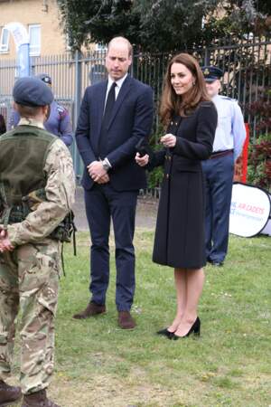 Le prince William et Kate Middleton ont rendu hommage au prince d'Edimbourg lors d'une visite officielle ce 21 avril à Londres 